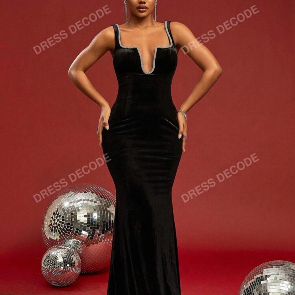 Elegant Black Evening Gown
